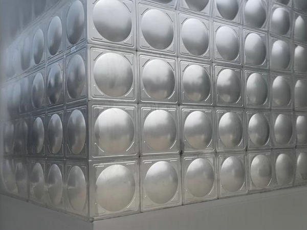 不同材質的運城不銹鋼水箱在價格上有何差異?